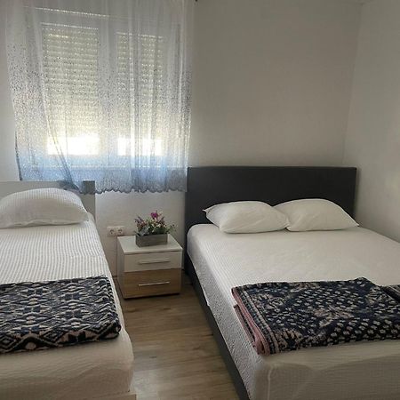 Apartmani Zuti Neum Exteriör bild