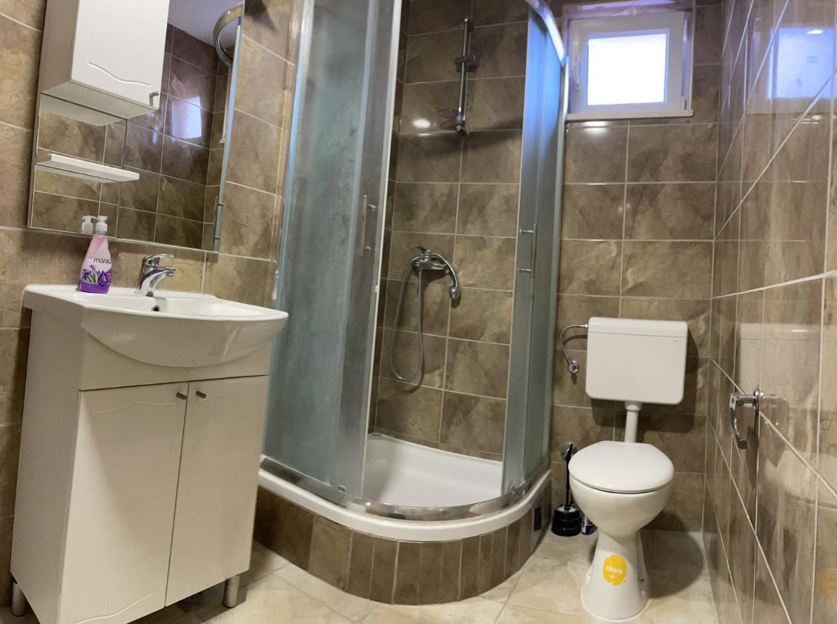 Apartmani Zuti Neum Exteriör bild