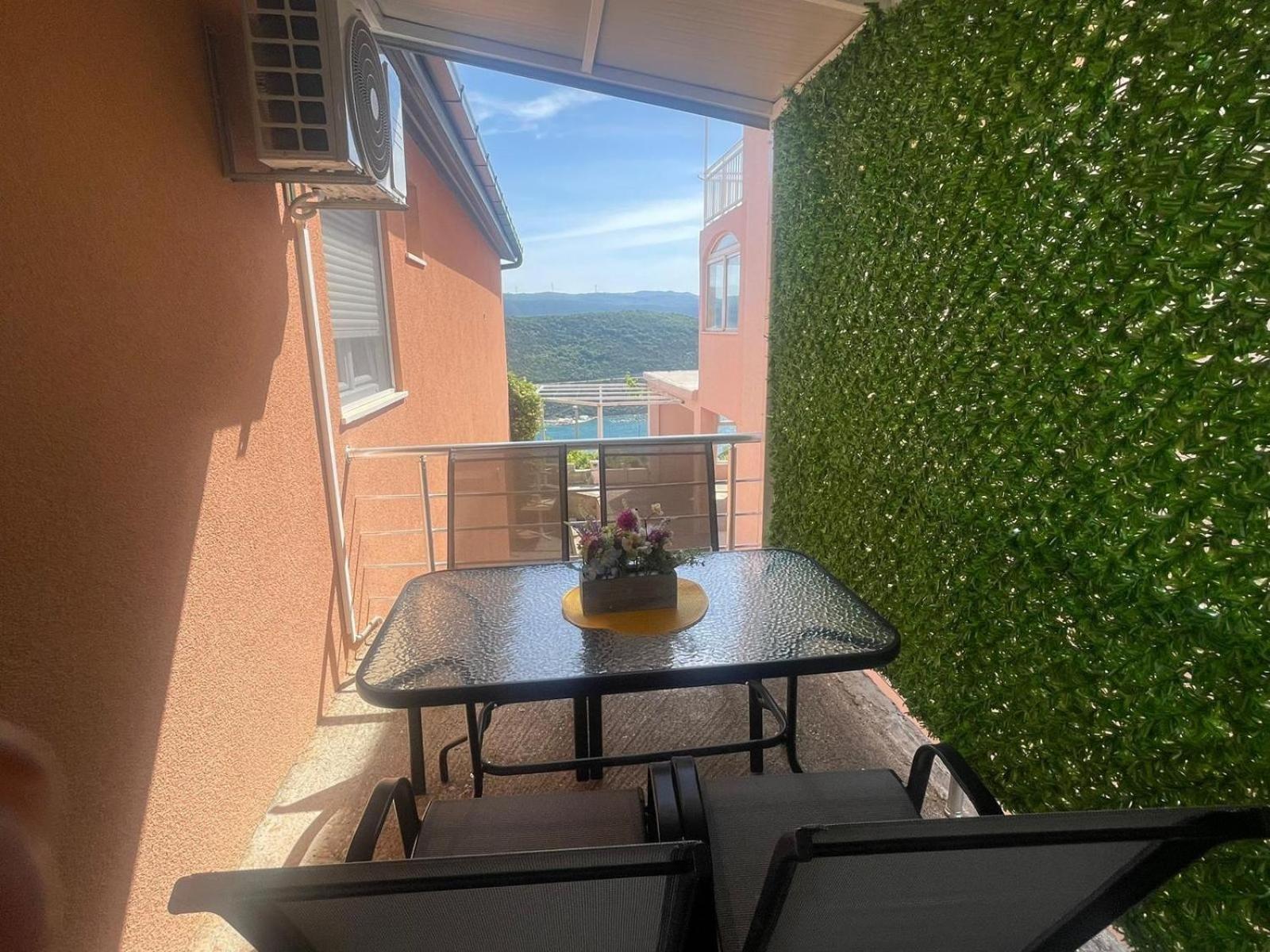 Apartmani Zuti Neum Rum bild
